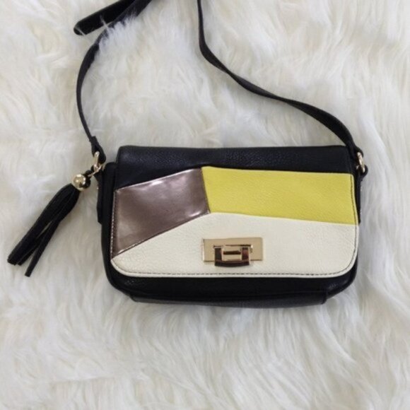 NWOT POVERTY FLATS by rian 3D Panel Small Crossbody Bag - Picture 3 of 9